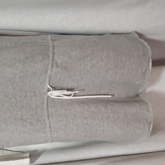 C & C California. Gray & White Sweatshirt Dress; Drop Drawstring Waist.  Size S - Picture 3 of 14